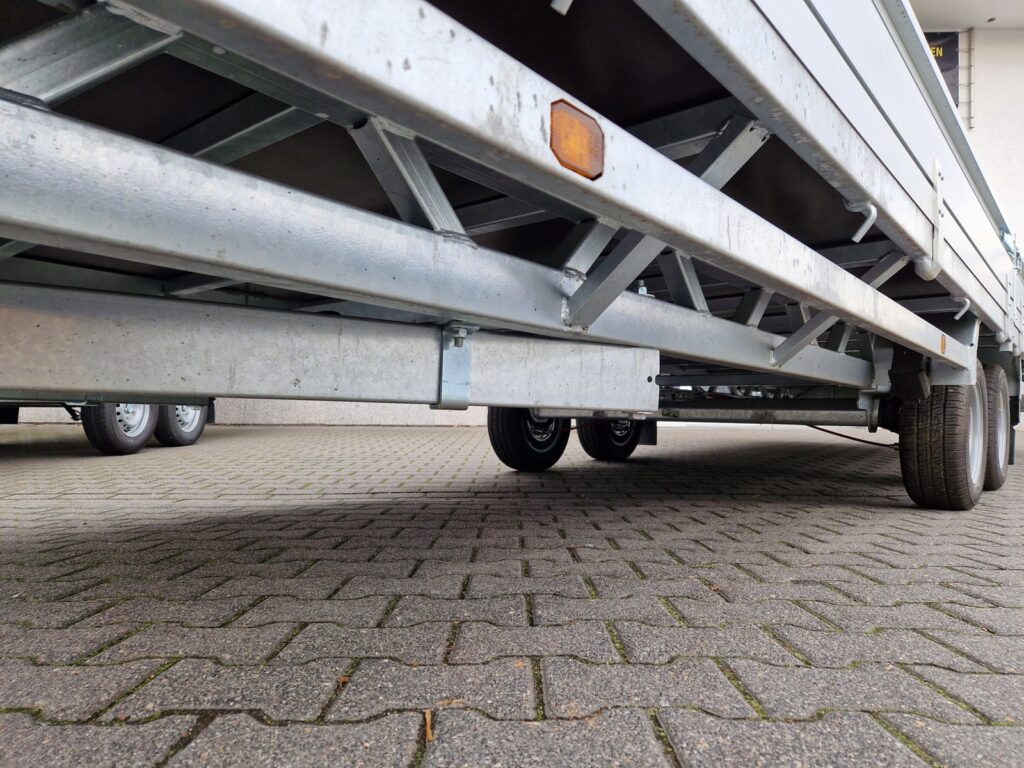 Hulco MEDAX-2 3000 z plandeką 611x203x210 cm – zdjęcie 2