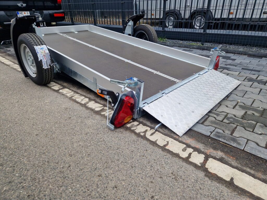 EasyLift M 300×160 cm, hydraulicznie opuszczana, 1350 kg – zdjęcie 1