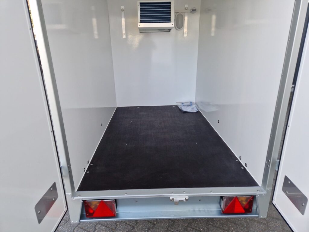 Variant 752 DK2 Classic chłodnicza 199x124x150 cm 750 kg – zdjęcie 2