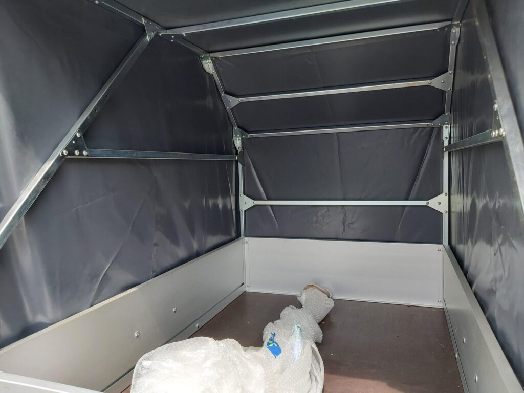 Aluliner GT 500 151×101×120 cm z wysoką plandeką, 500 kg – zdjęcie 2