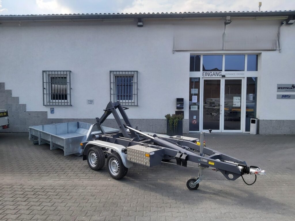 Vezeko KONOS 3500 z systemem hakowym i kontenerem 3500 kg – zdjęcie 3
