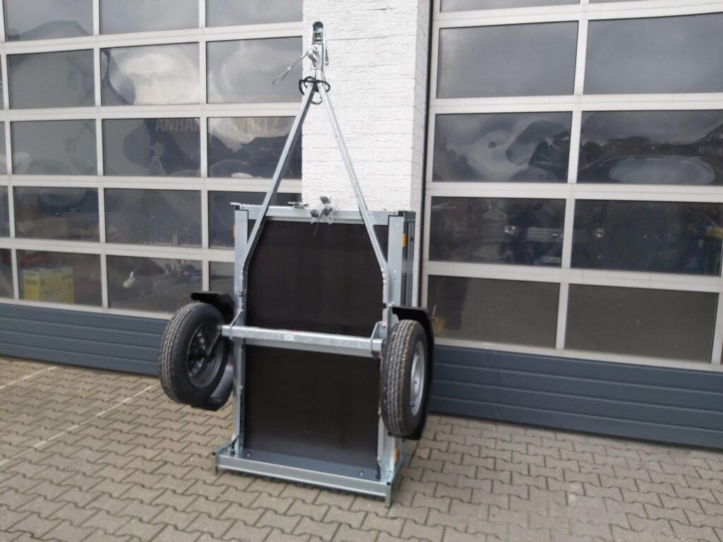 Brenderup 1150 S UB 144×94×35 cm, składany dyszel, 500 kg – zdjęcie 2