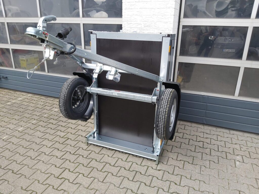 Brenderup 1150 S UB 144×94×35 cm, składany dyszel, 500 kg – zdjęcie 3