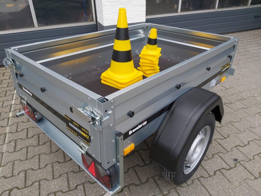 Brenderup 1150 S UB 144×94×35 cm, składany dyszel, 500 kg – zdjęcie 5