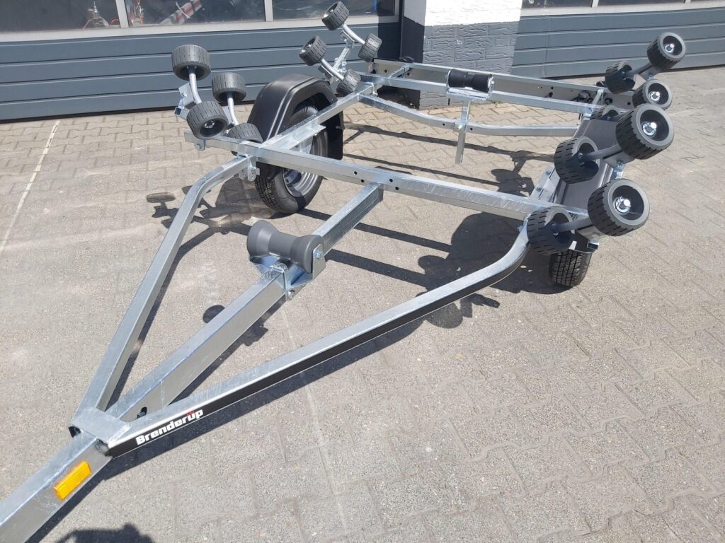 Brenderup 150600UB RBX do pontonów 4,6 m, 600 kg – zdjęcie 2