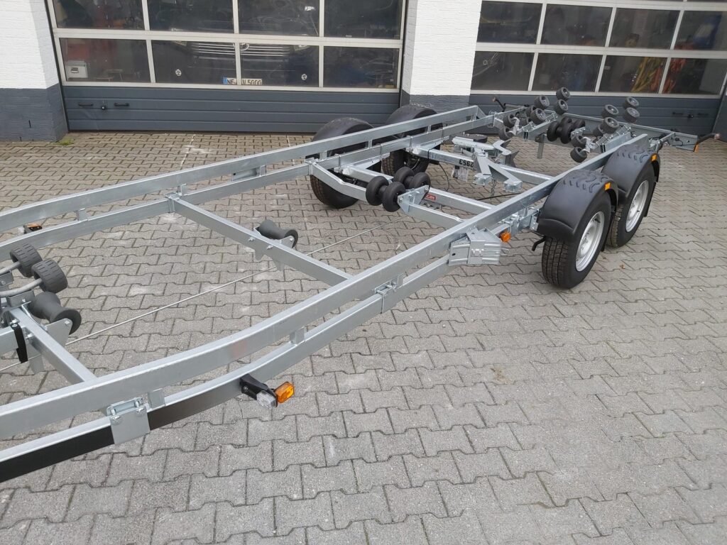 Brenderup 26300 TB SR X-Line do łodzi 7,8 m, 3000 kg – zdjęcie 4
