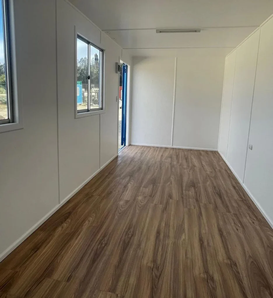 Kontener biurowy 24 m² z izolacją z wełny bazaltowej – zdjęcie 5