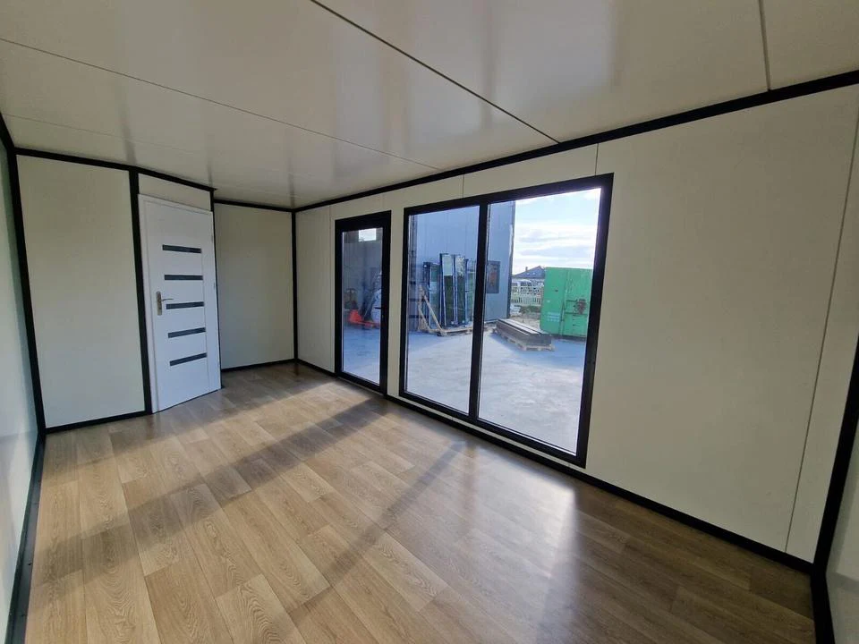 Kontener biurowy 6 × 3 m – zdjęcie 4