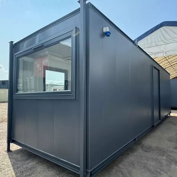 Kontener biurowy 7,3 × 2,7 m z panoramicznym oknem – zdjęcie 4