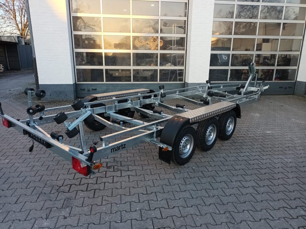 Martz Yacht 3500/3 do łodzi 9 m, 3500 kg – zdjęcie 1