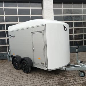 Debon Cargo Roadster 500+ 312×167×199 cm, biała Pro LED, 2600 kg – przyczepa szkoleniowa