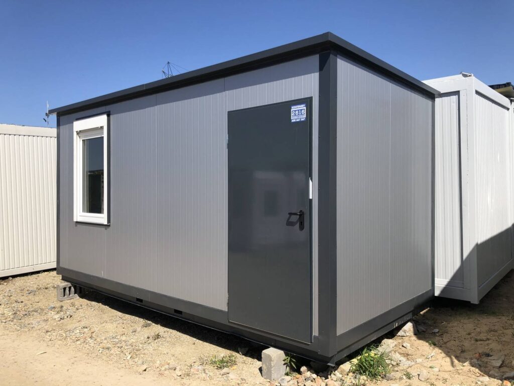 Nowy kontener biurowy 2,5 × 4 m – na zamówienie – zdjęcie 1