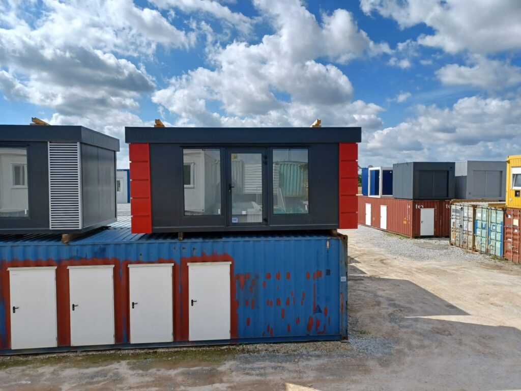 Pawilon handlowo-biurowy Open Space z witryną 3 × 6 m – zdjęcie 1