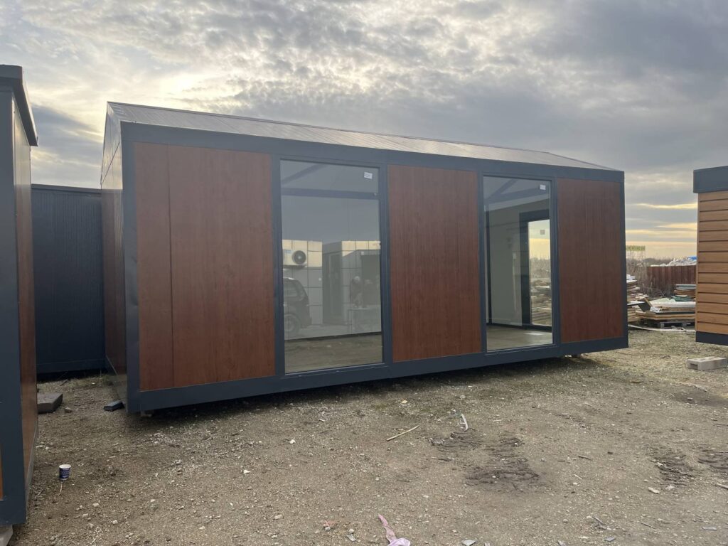 Całoroczny domek modułowy Stodoła 3 × 7 m – zdjęcie 1