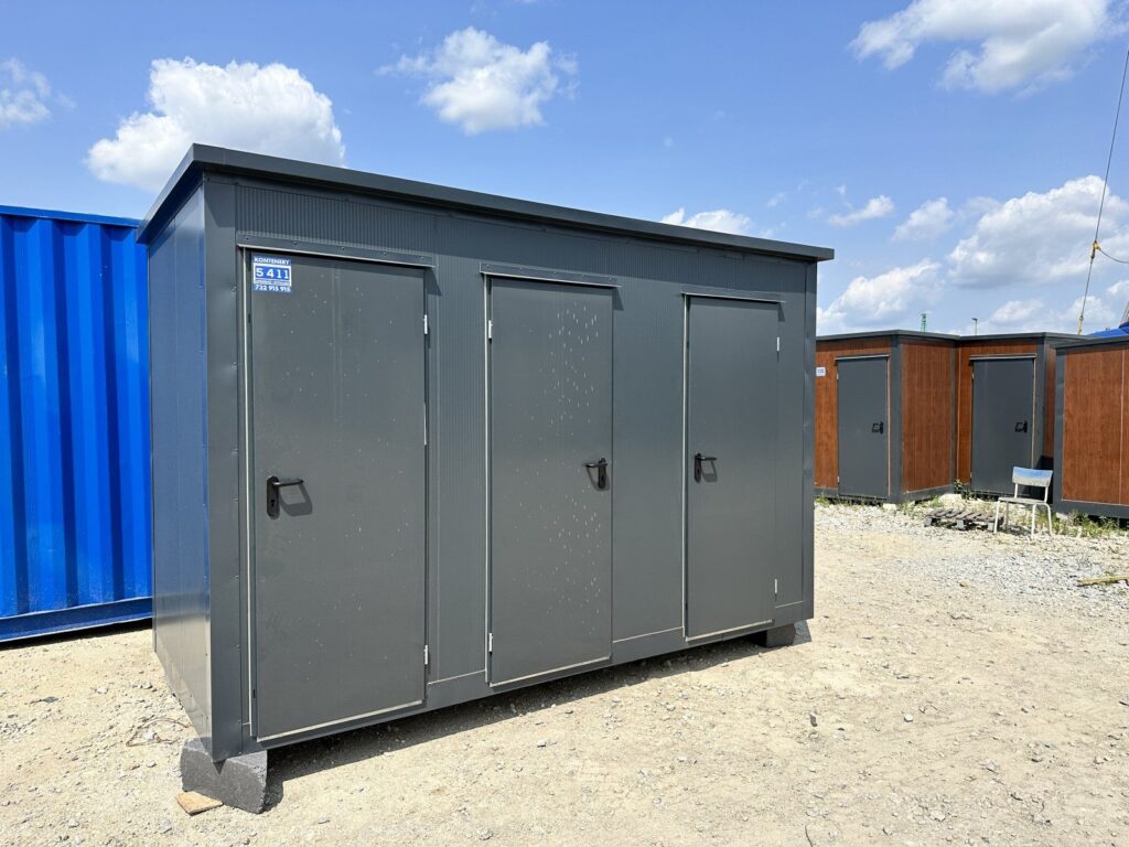 Kontener sanitarny 3 kabiny – WC, WC z pisuarem i prysznic – zdjęcie 2