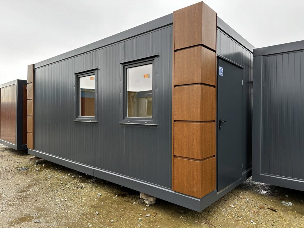 Nowy pawilon biurowy 3 × 6 m z dodatkowym pomieszczeniem – zdjęcie 1