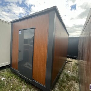 Nowy kontener biurowy i portiernia 2,5 × 4,5 m
