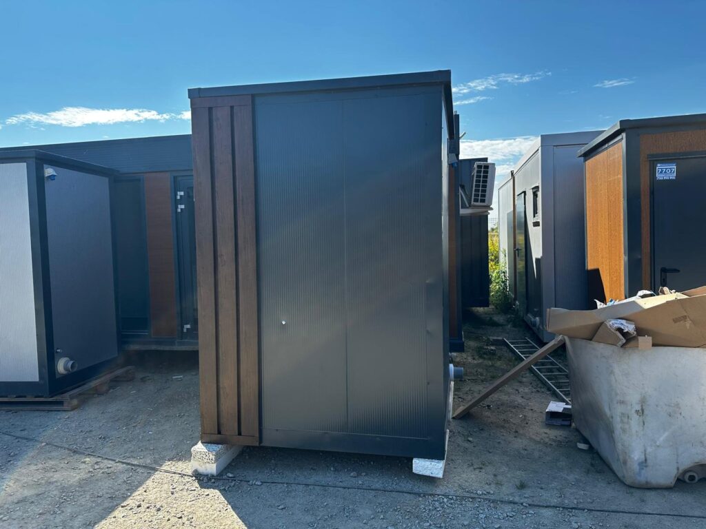 Kontener sanitarny WC z prysznicem 186 × 145 cm – zdjęcie 3