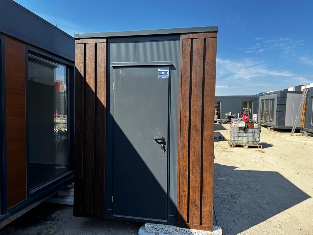 Kontener sanitarny WC z prysznicem 186 × 145 cm – zdjęcie 1