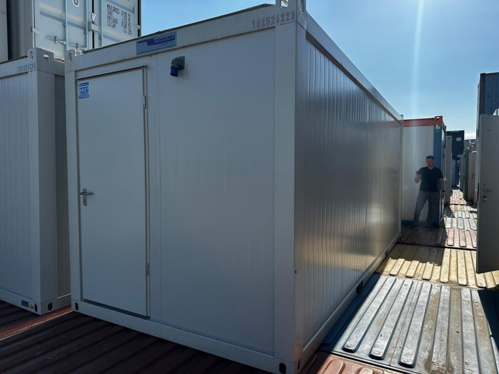 Nowy kontener biurowy Containex 2,5 × 6 m – zdjęcie 1