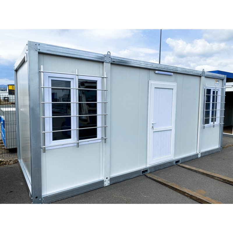 Warsztat budowlany 14 m² – 6 × 2,4 m – zdjęcie 1
