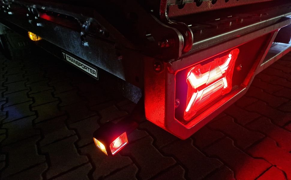 Brian James T Transporter 231 elektrycznie uchylna 550×224 cm 3500 kg – zdjęcie 3