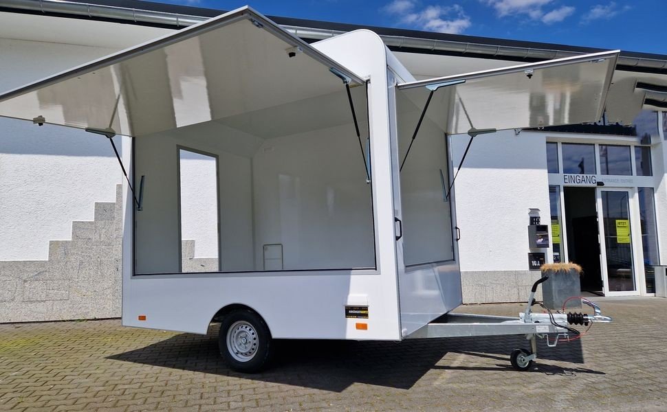 Blyss VK 300 220 Aero Retro handlowa 300x220x230 cm 1300 kg – zdjęcie 1
