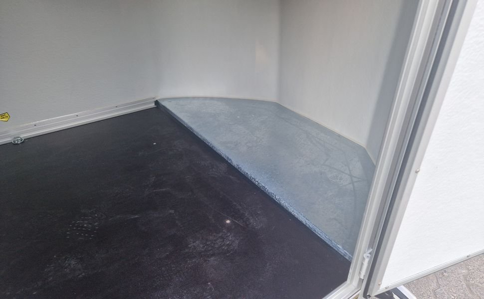 Debon Cargo 1300 Iron Grey 300x152x168 cm – zdjęcie 3