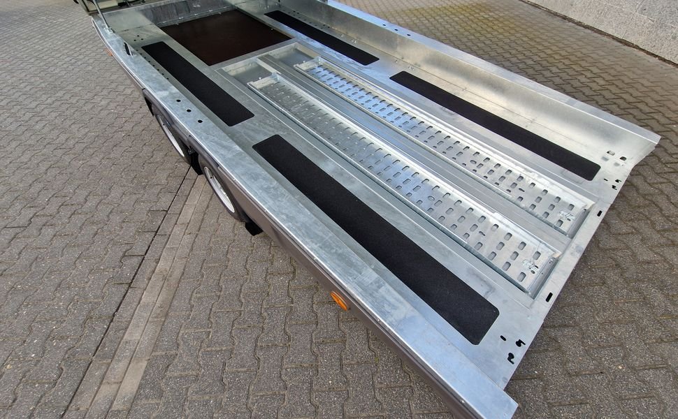 BJT Race Shuttle 2 430×195×160 cm, uchylna, 2600 kg – zdjęcie 4