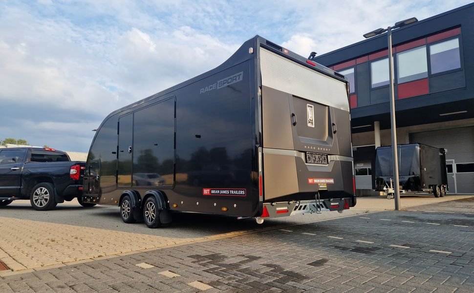 BJT Race Sport 550×210×188 cm, czarna, 3500 kg – zdjęcie 2