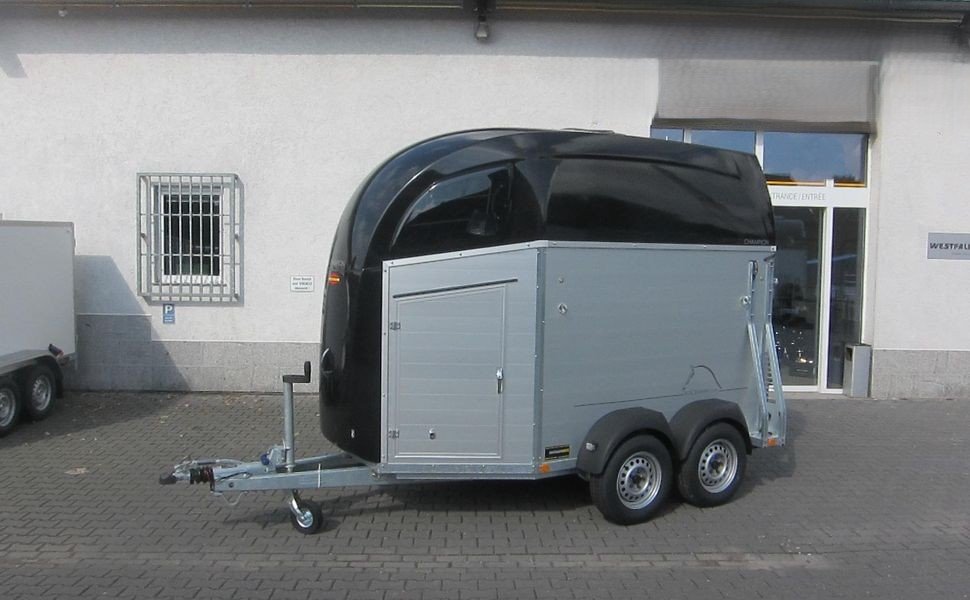 Böckmann Champion R Blackline, 2 konie, 2400 kg – zdjęcie 2