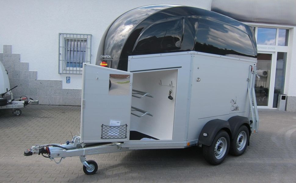 Böckmann Champion R 165 Western Blackline, 2 konie, 2400 kg – zdjęcie 2