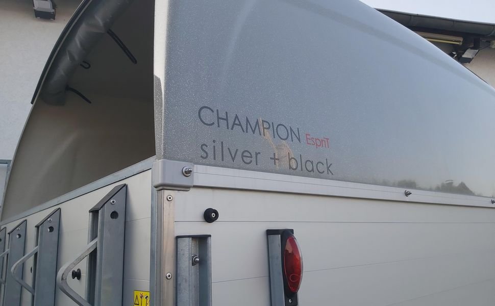 Böckmann Champion Esprit C Silver Black z siodlarnią, 2400 kg – zdjęcie 5