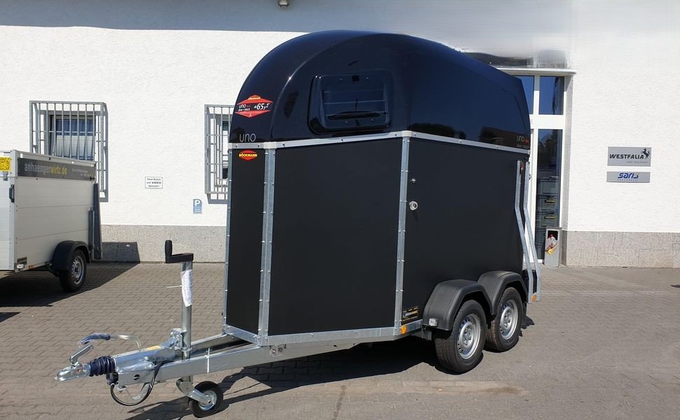 Böckmann Uno Esprit Black 2026, 1 koń, 1600 kg – zdjęcie 1