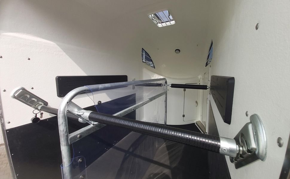 Böckmann Master Premium Silver Black, 2 konie, 2400 kg – zdjęcie 4
