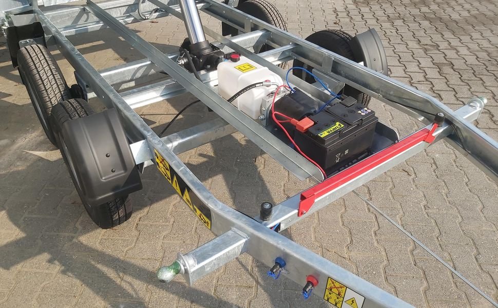 Debon PW 2.4 Basic 305×180×35 cm, wywrotka trójstronna elektryczna, 2600 kg – zdjęcie 5